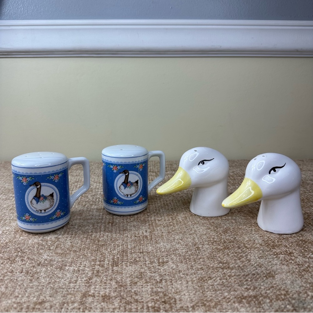 Vintage Set of 2 Salt/Pepper Ceramic Shakers Fabrizio/MCM Duck/Goose